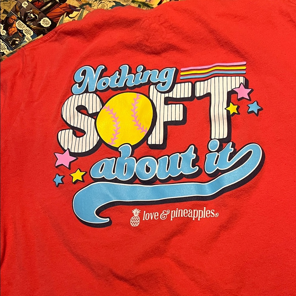Love & Pineapples softball tee (M)